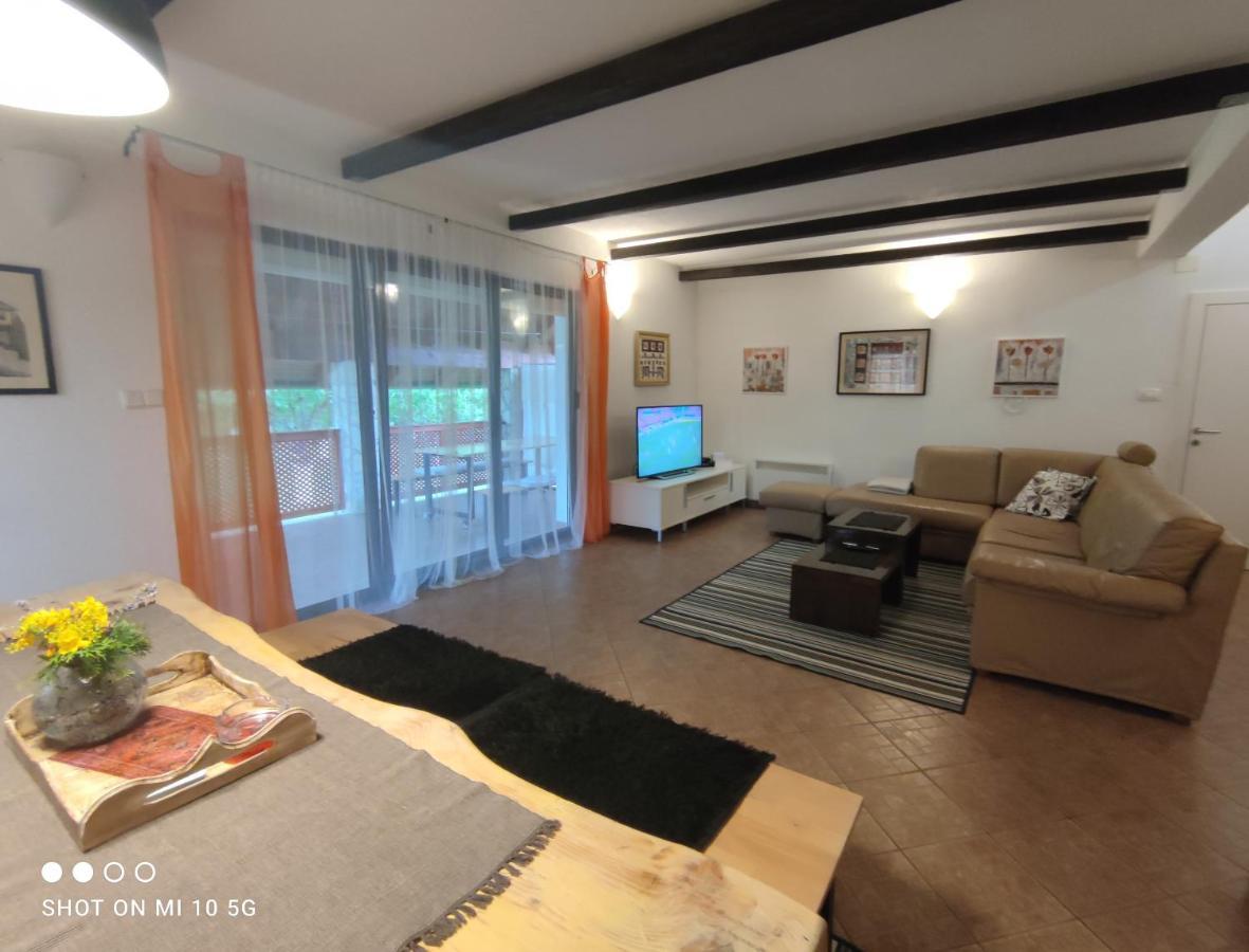 Mila Holiday Home Lohovo 外观 照片