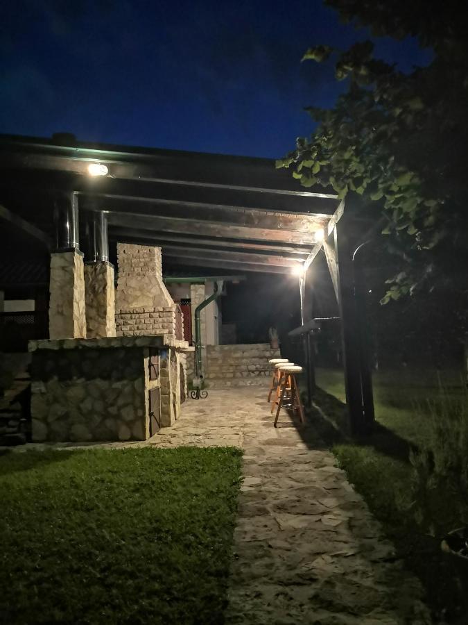 Mila Holiday Home Lohovo 外观 照片